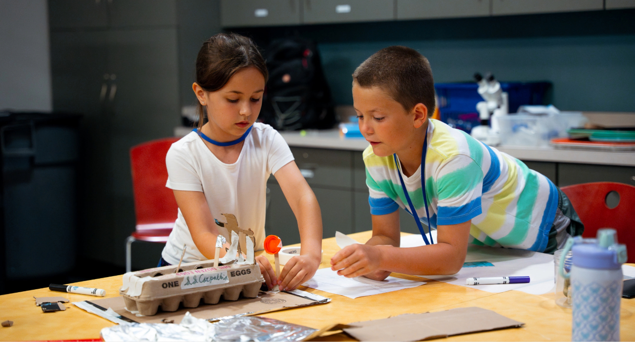 children researching